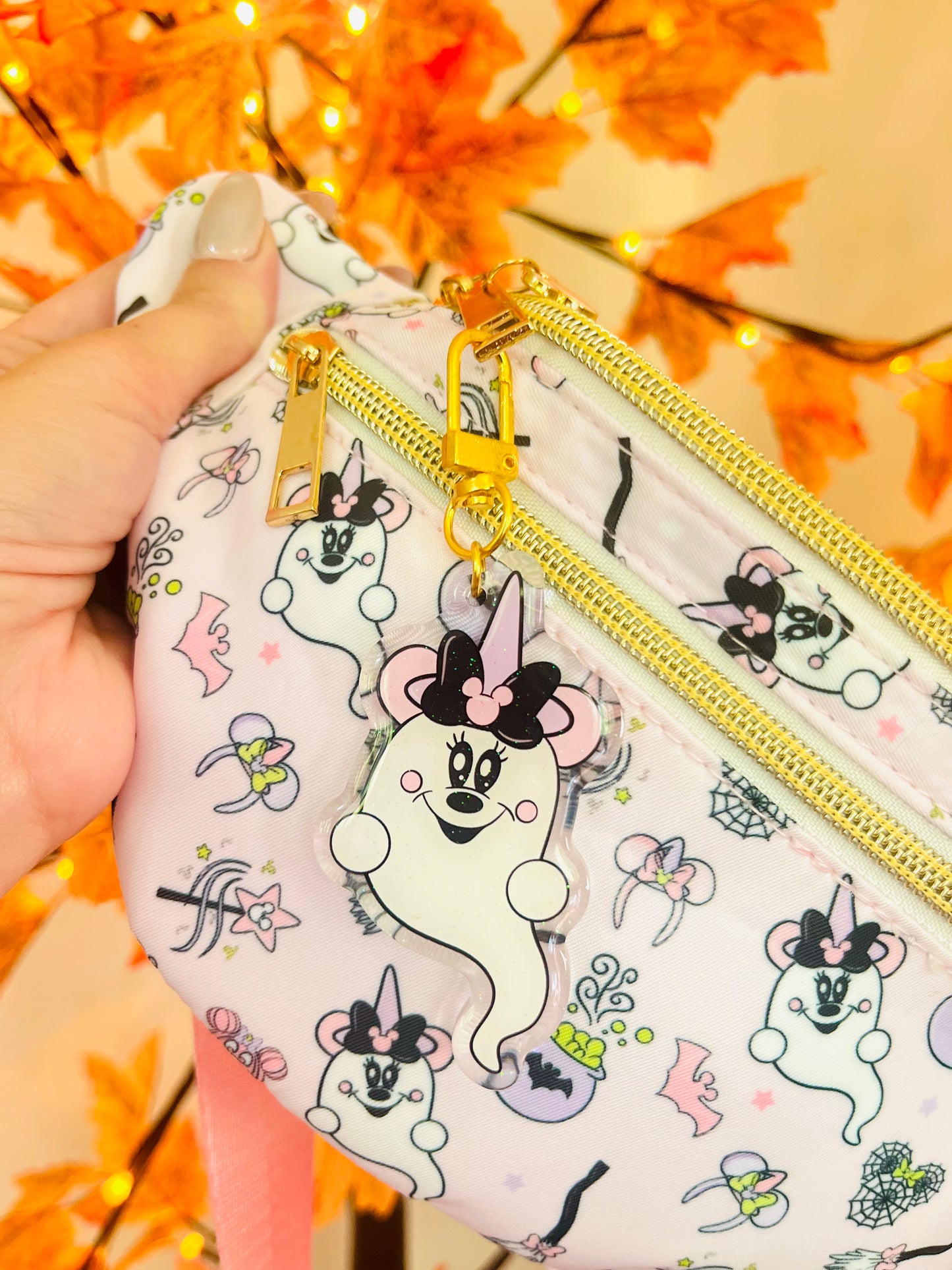 Minnie Ghosty Exclusive Keychain - Pre order