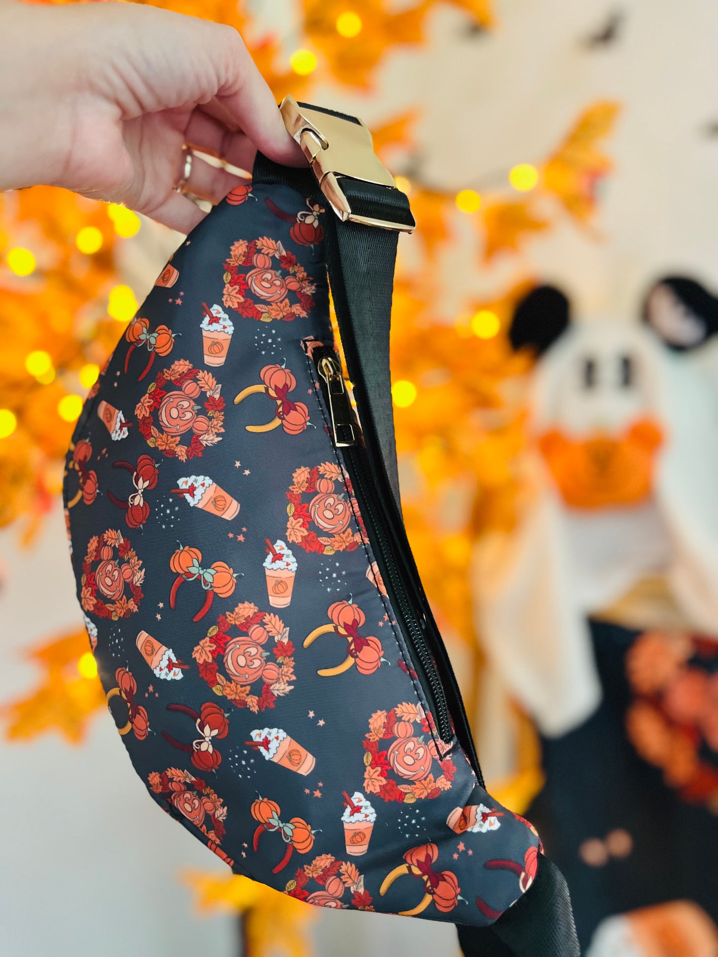 Main St Halloween Fanny pack • 𝗣𝗥𝗘 𝗢𝗥𝗗𝗘𝗥
