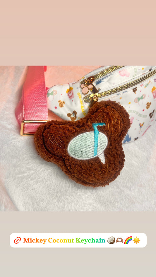 EXCLUSIVE Magical Mouse Keychain + 𝗣𝗥𝗘 𝗢𝗥𝗗𝗘𝗥 🥥